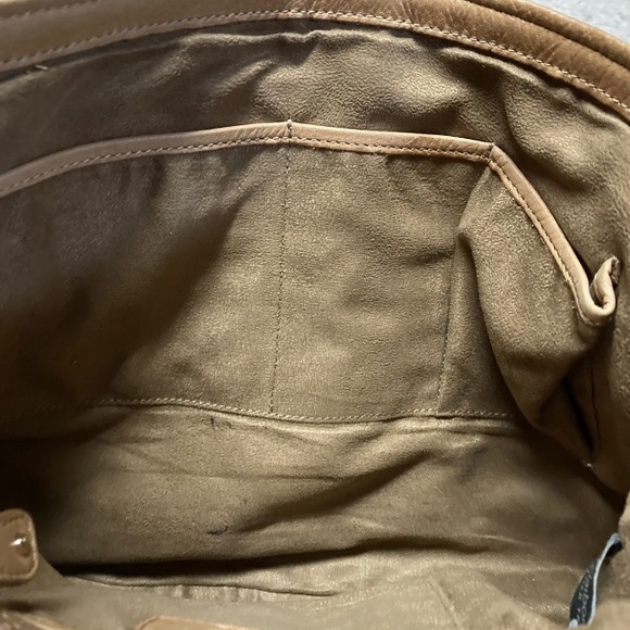 Liz Claiborne Messenger Bag PreOwned - Picture 5 of 10